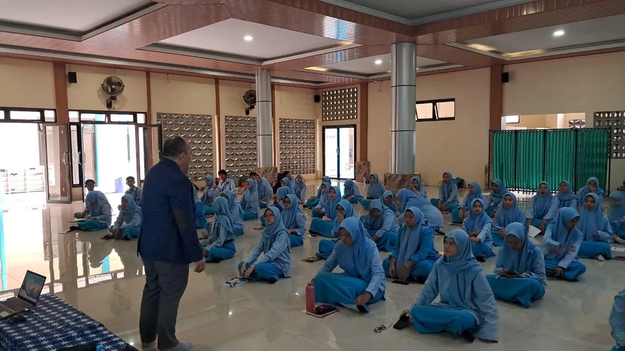 Sesi workshop bersama klien